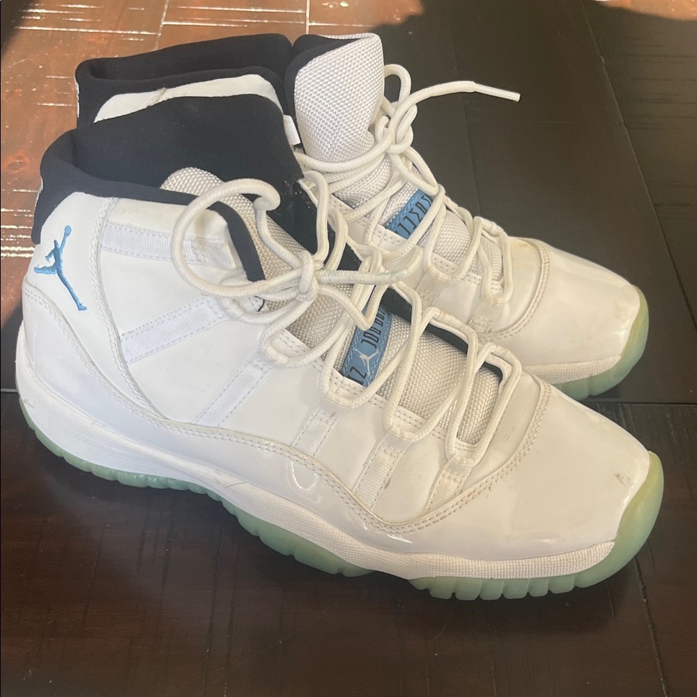Jordan Kids White and Light Blue Sneakers retro 11 Columbia Blue